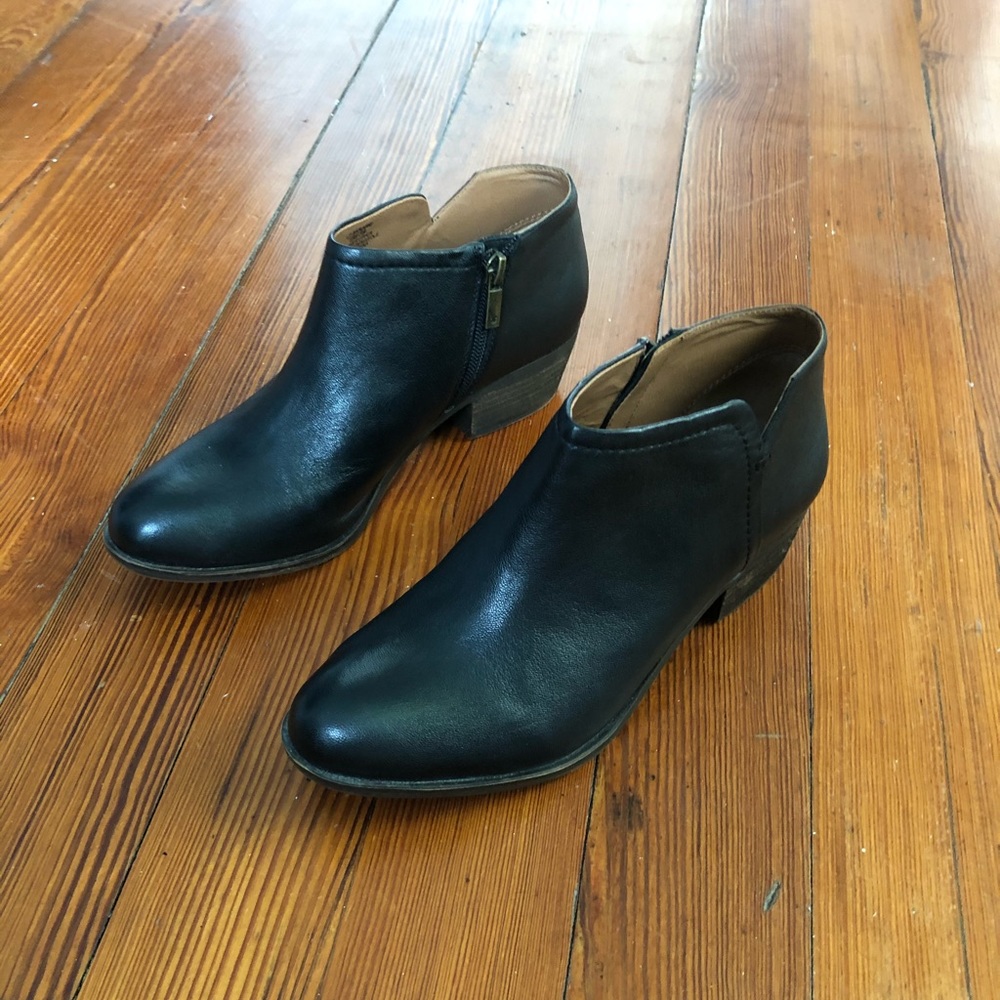 Lucky Brand Black Leather ankle booties